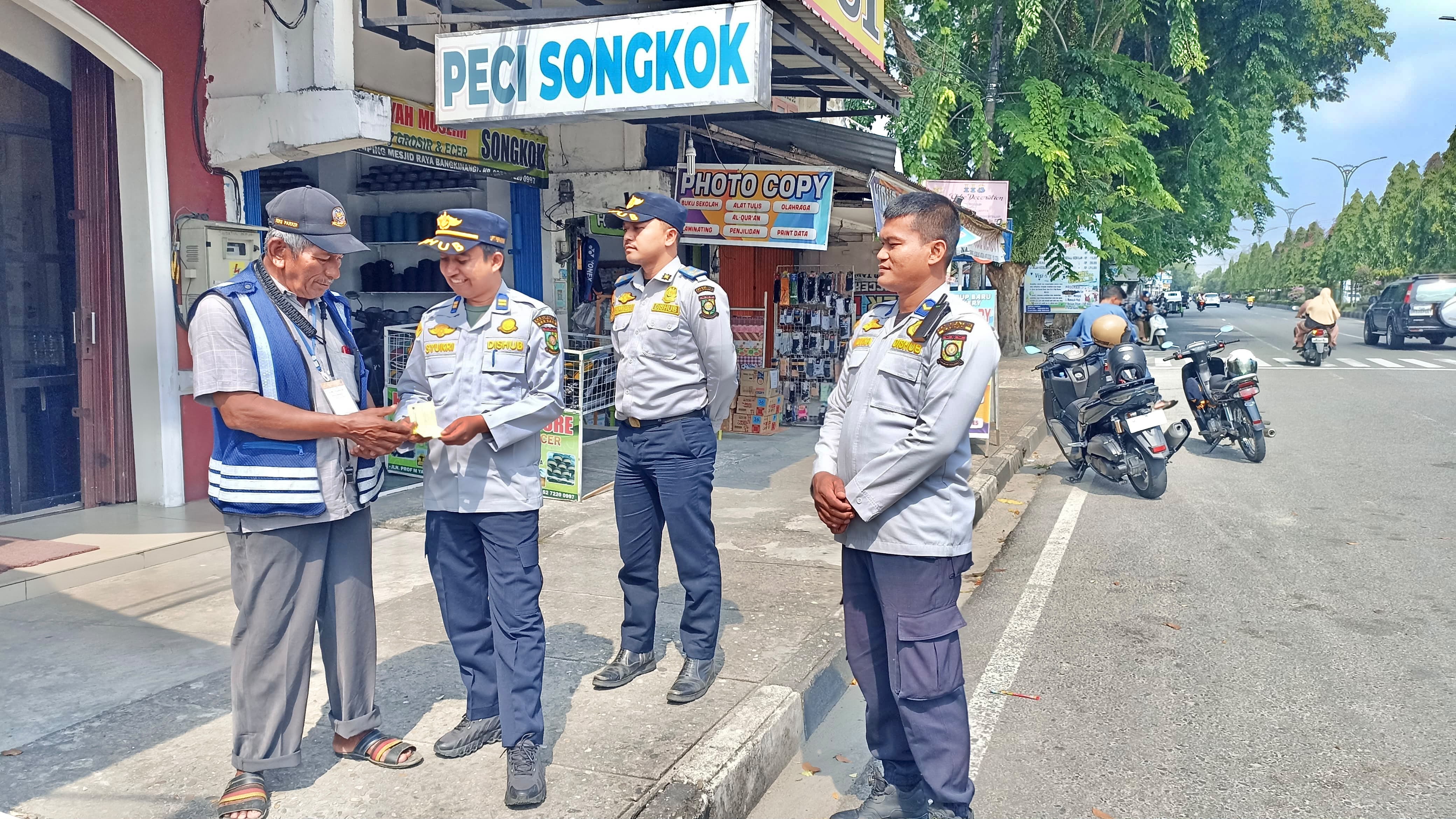 Tim UPT Perparkiran Gelar Inspeksi di Bangkinang Kota, Dinas Perhubungan Kampar Tertibkan Aturan Juru Parkir